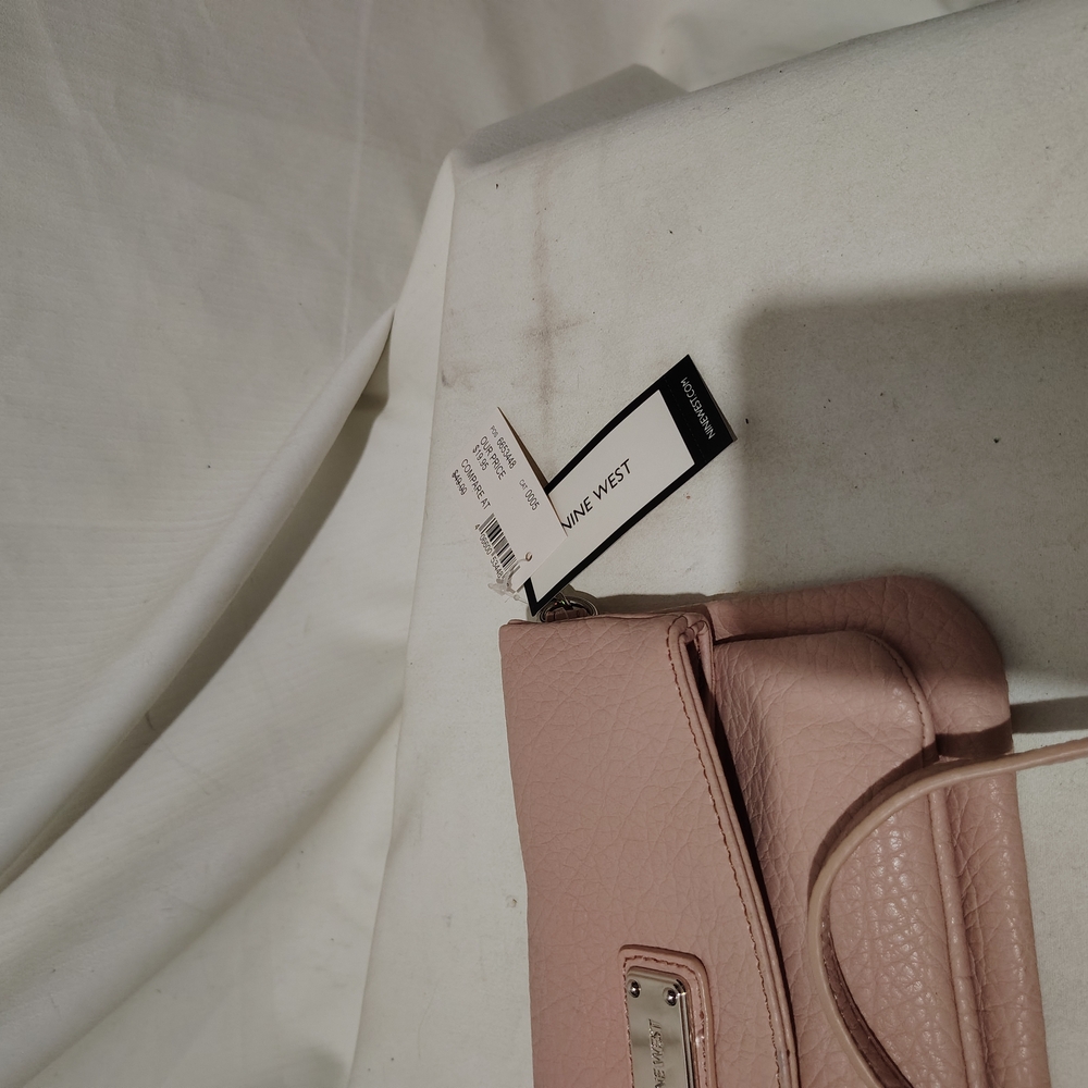 Nine west, pink purse, snap close, cross body strap - Picture 8 of 8